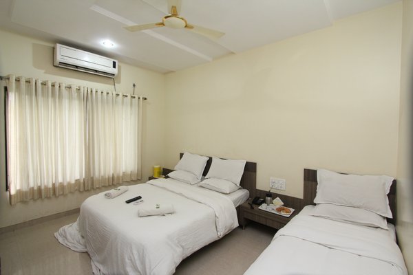 Hotel Shri Sai Murli